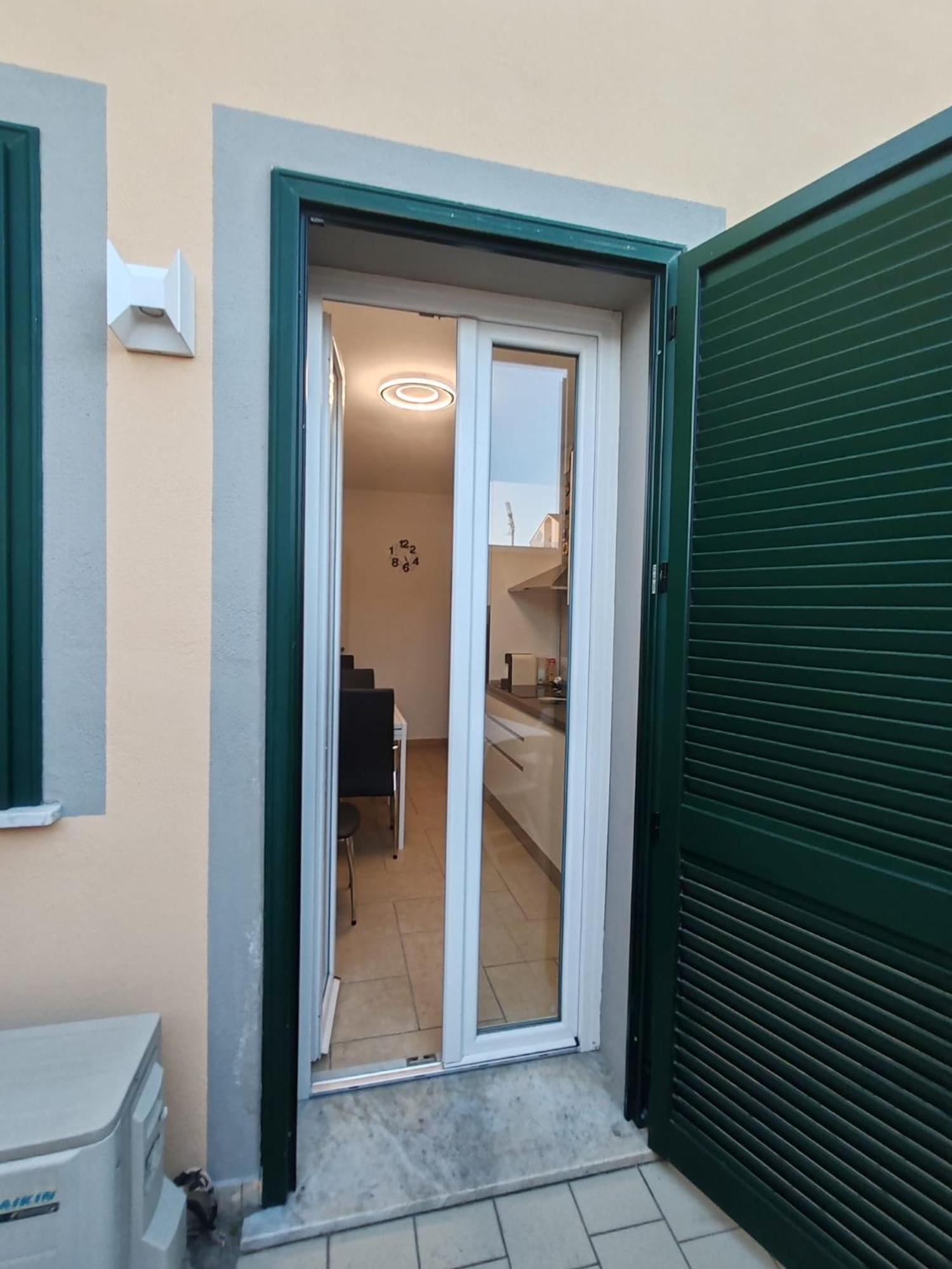 Ondina Apartment In Versilia 비아레지오 외부 사진